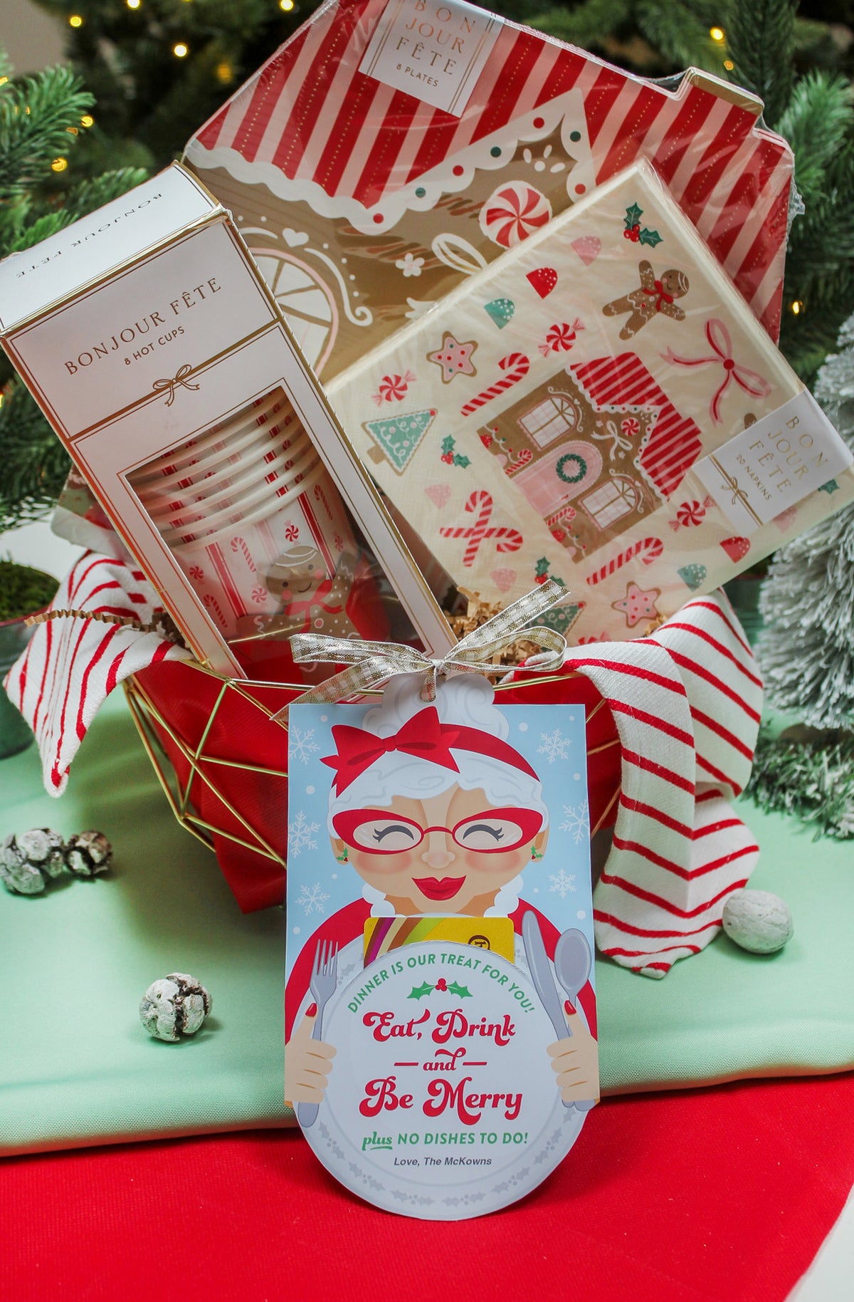 Christmas Dinner and Dishes Gift Tag