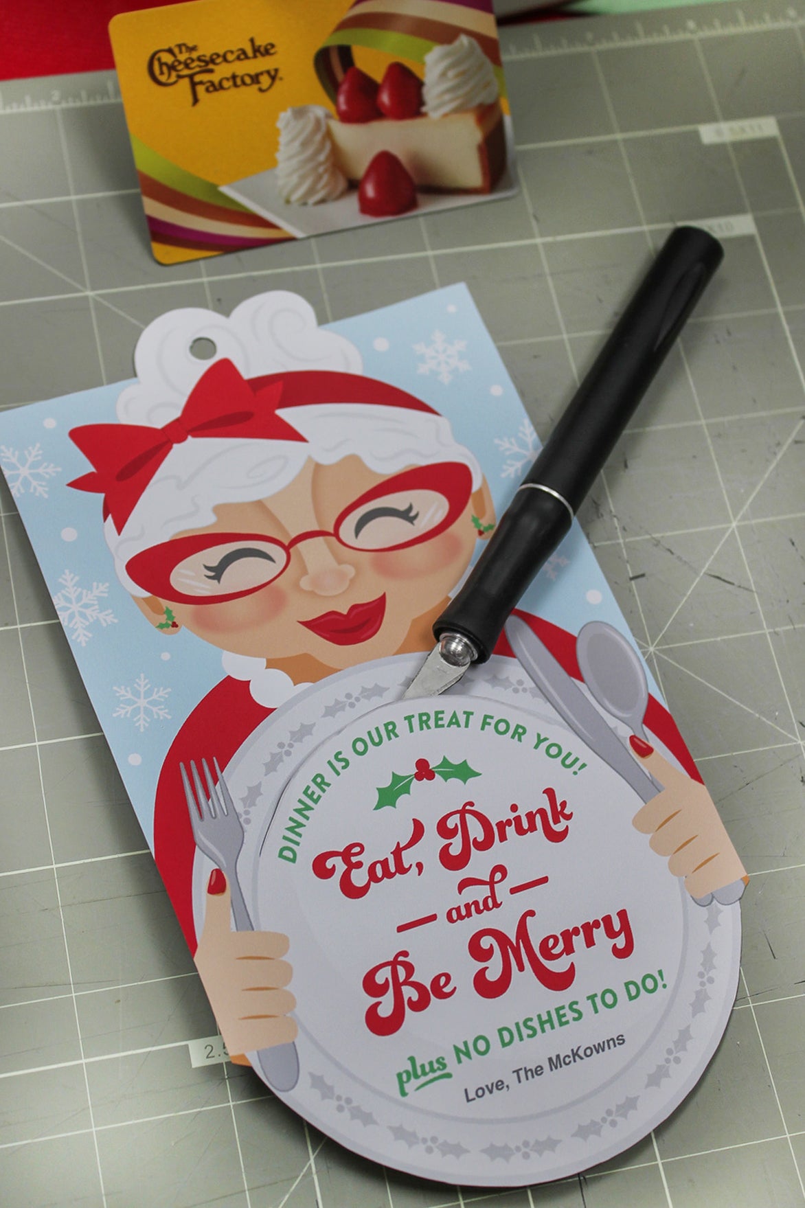 Christmas Dinner and Dishes Gift Tag