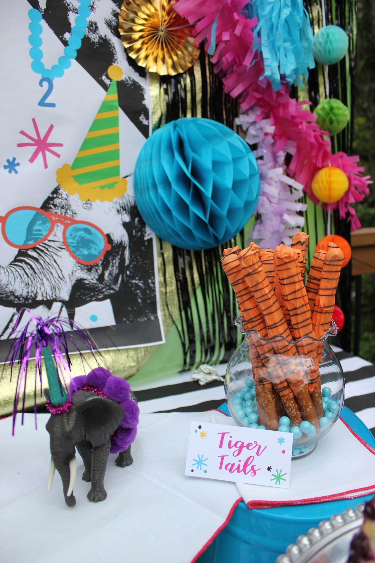 Party Animal Zoo Birthday Table Decorations